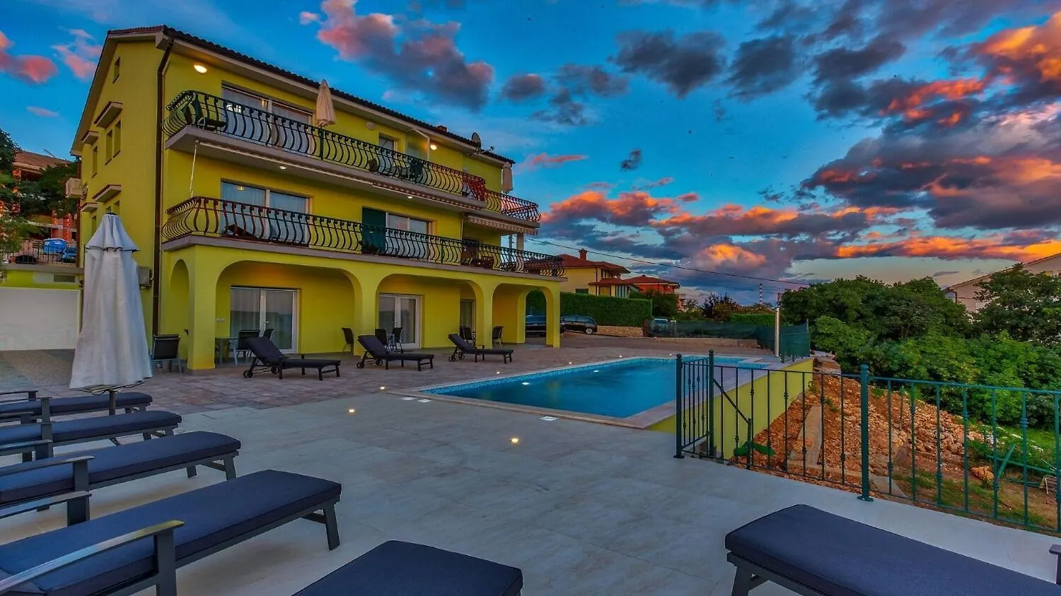 Apartmani Kostrena - With Pool
