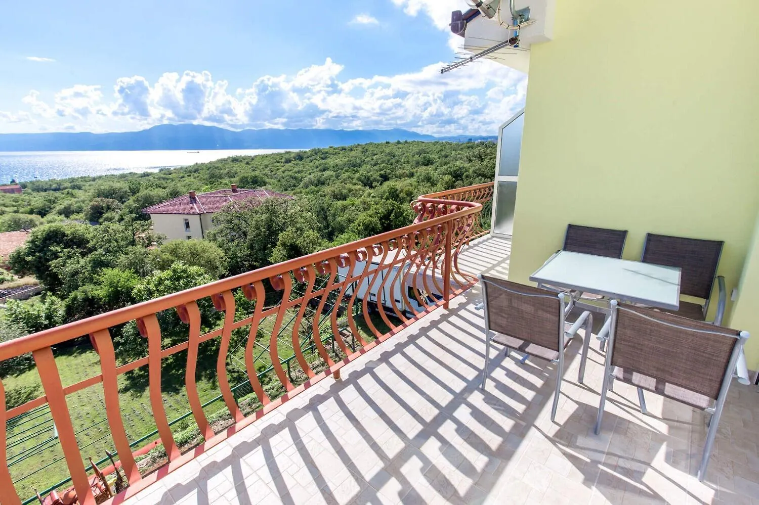 Apartmani Kostrena - With Pool